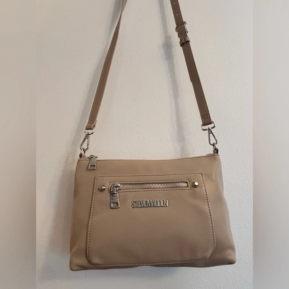 Steve Madden Tan Crossbody Bag with Structured Design - Picture 2 of 15